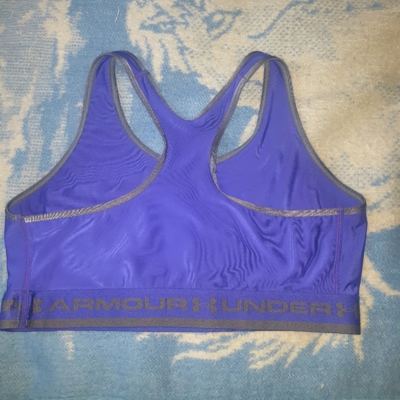 (M)🆕️💜Under Armour Mid Violet Sports Bra💜 Ptp 15"× L 12" - Picture 6 of 6